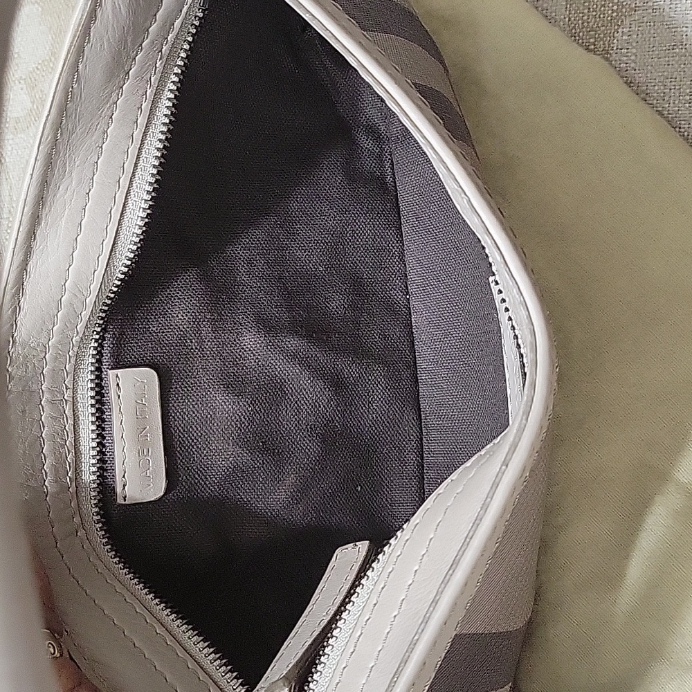 BURBERRY BAG AUTHENTIC VINTAGE EUC - Picture 7 of 11